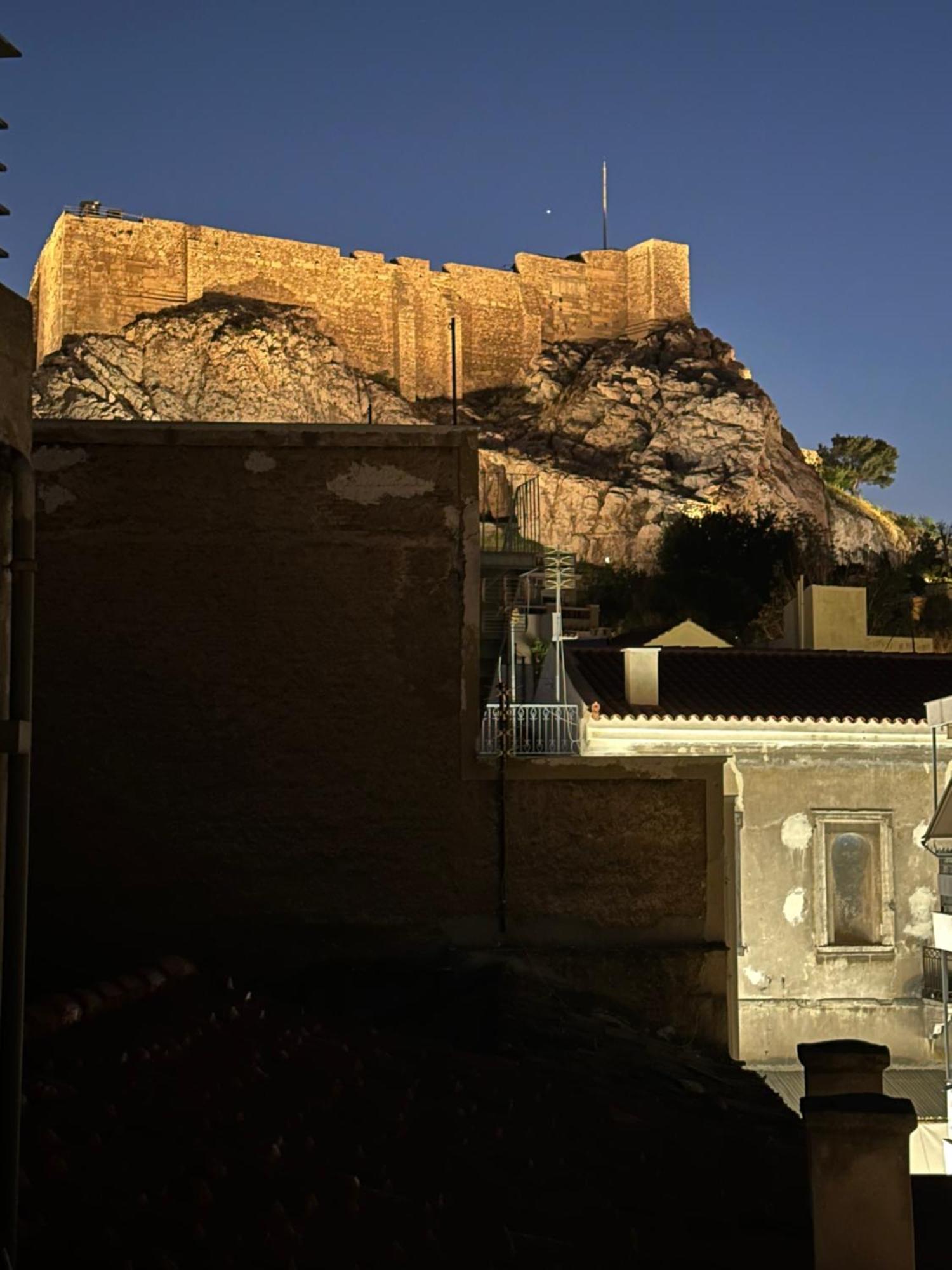 אתונה Central House In Plaka מראה חיצוני תמונה
