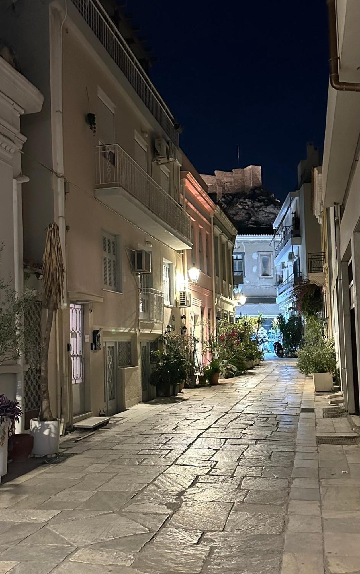 אתונה Central House In Plaka מראה חיצוני תמונה