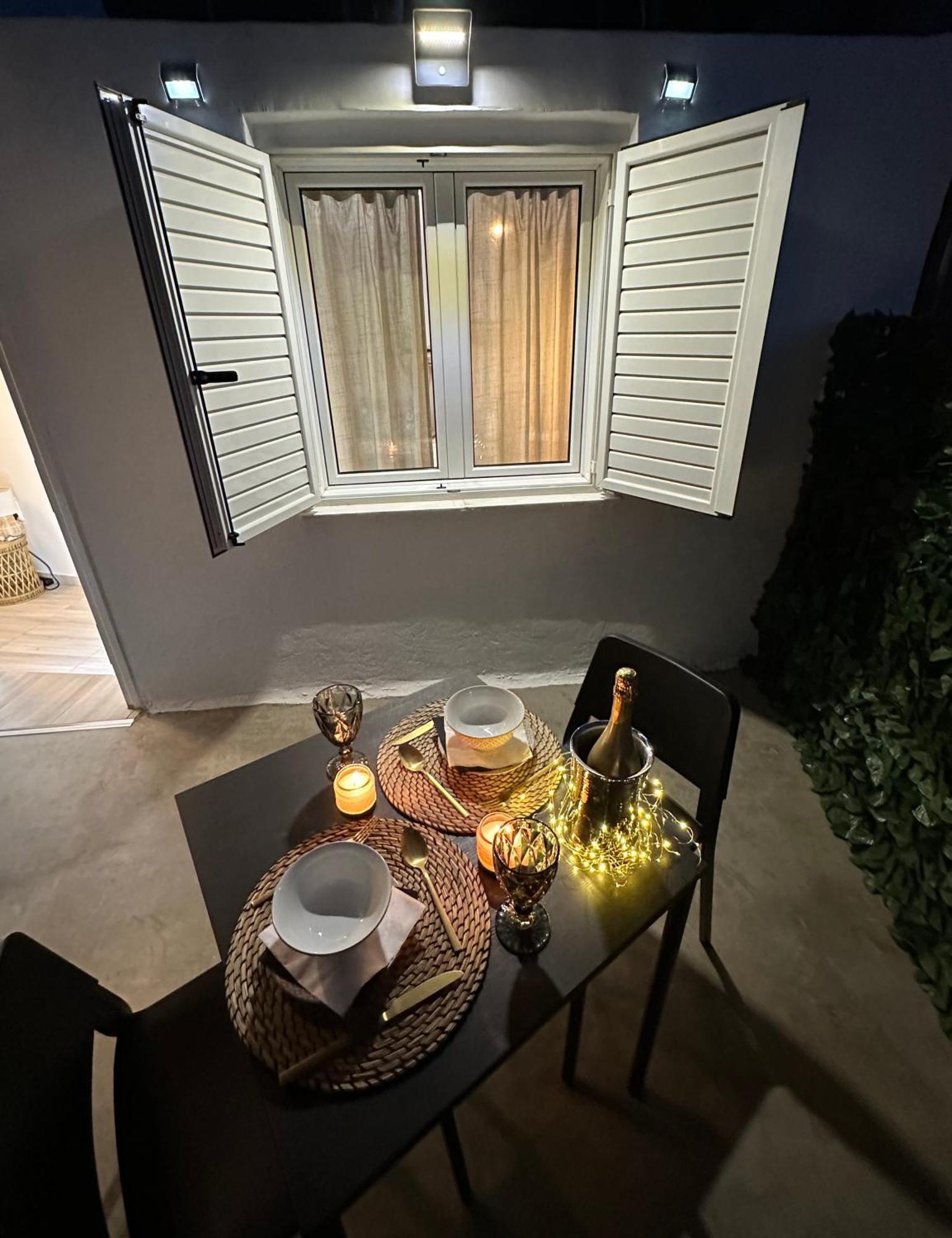 אתונה Central House In Plaka מראה חיצוני תמונה